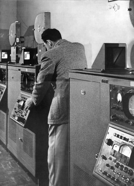 File:Dumont Kinescope Machines.jpg