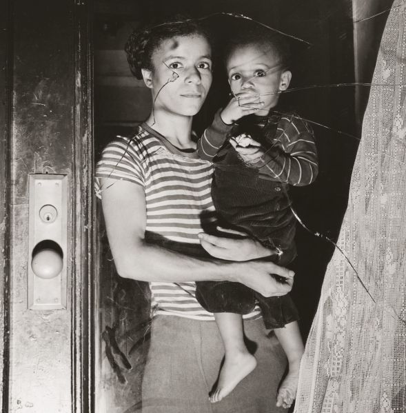 File:Woman and child Weegee 191.jpg